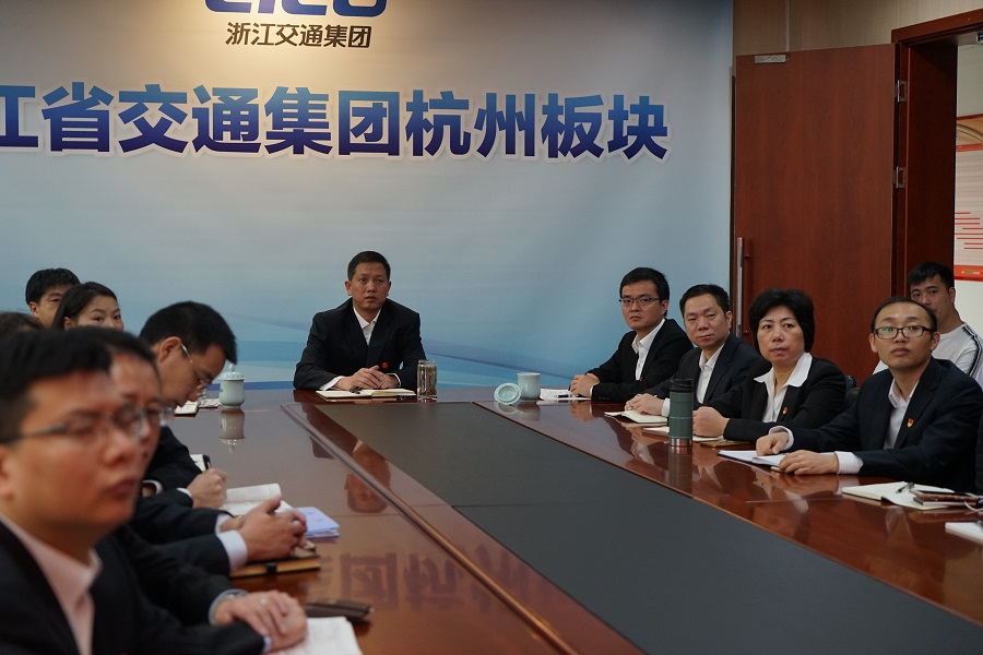 領導學習足球比分直播网動員講話2.jpg