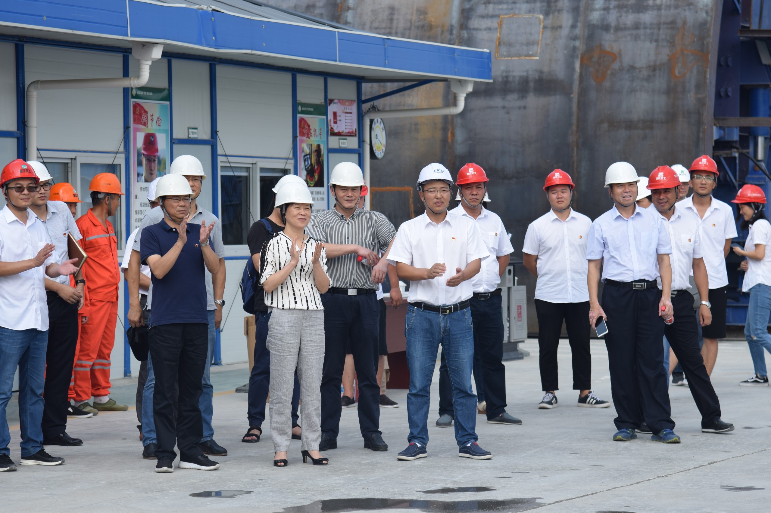 1357e7e70adf76528abdee6012e8a9bf.jpg