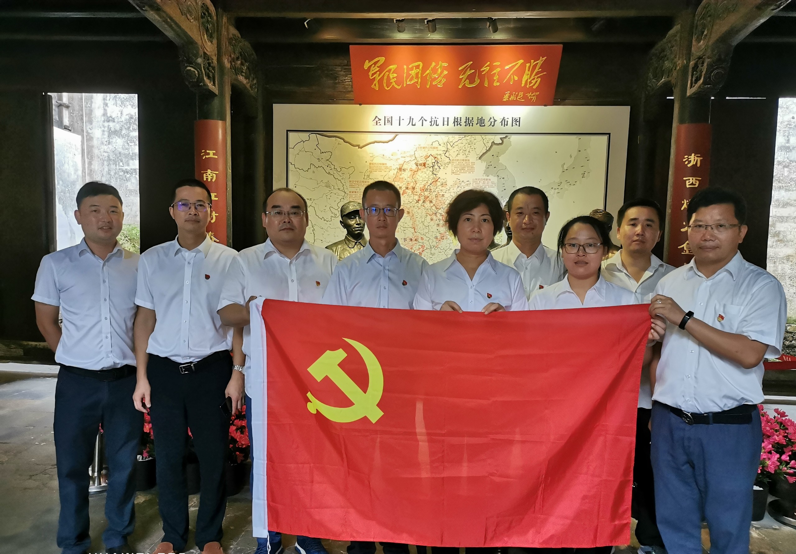 139bf8823fb28b70ade08ca00a2052f7.jpg 西複線湖州段主題黨日活動.jpg