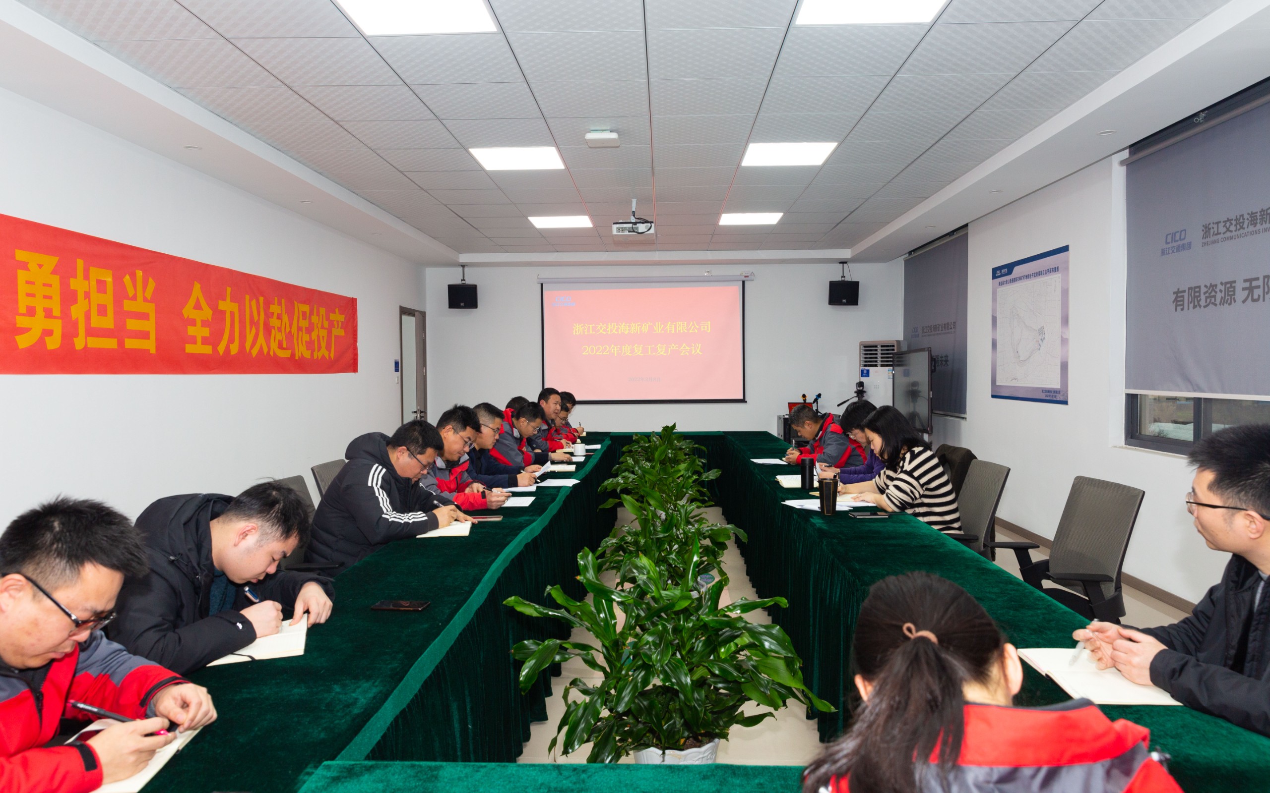 afe5d266baeadda322185835bd646bb5.jpg