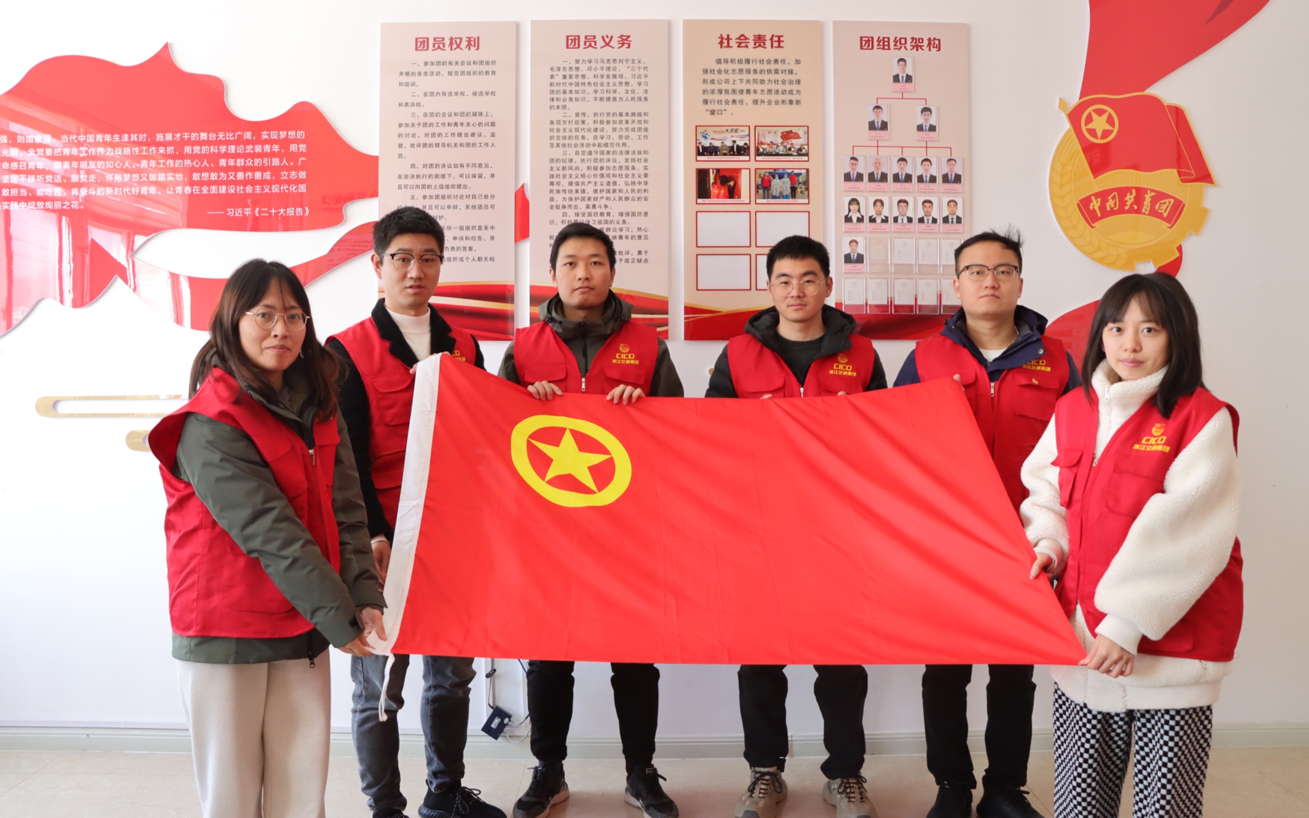 566cb1f4a3d2a59f38e7c2365682ebe0.jpg 秦新.jpg