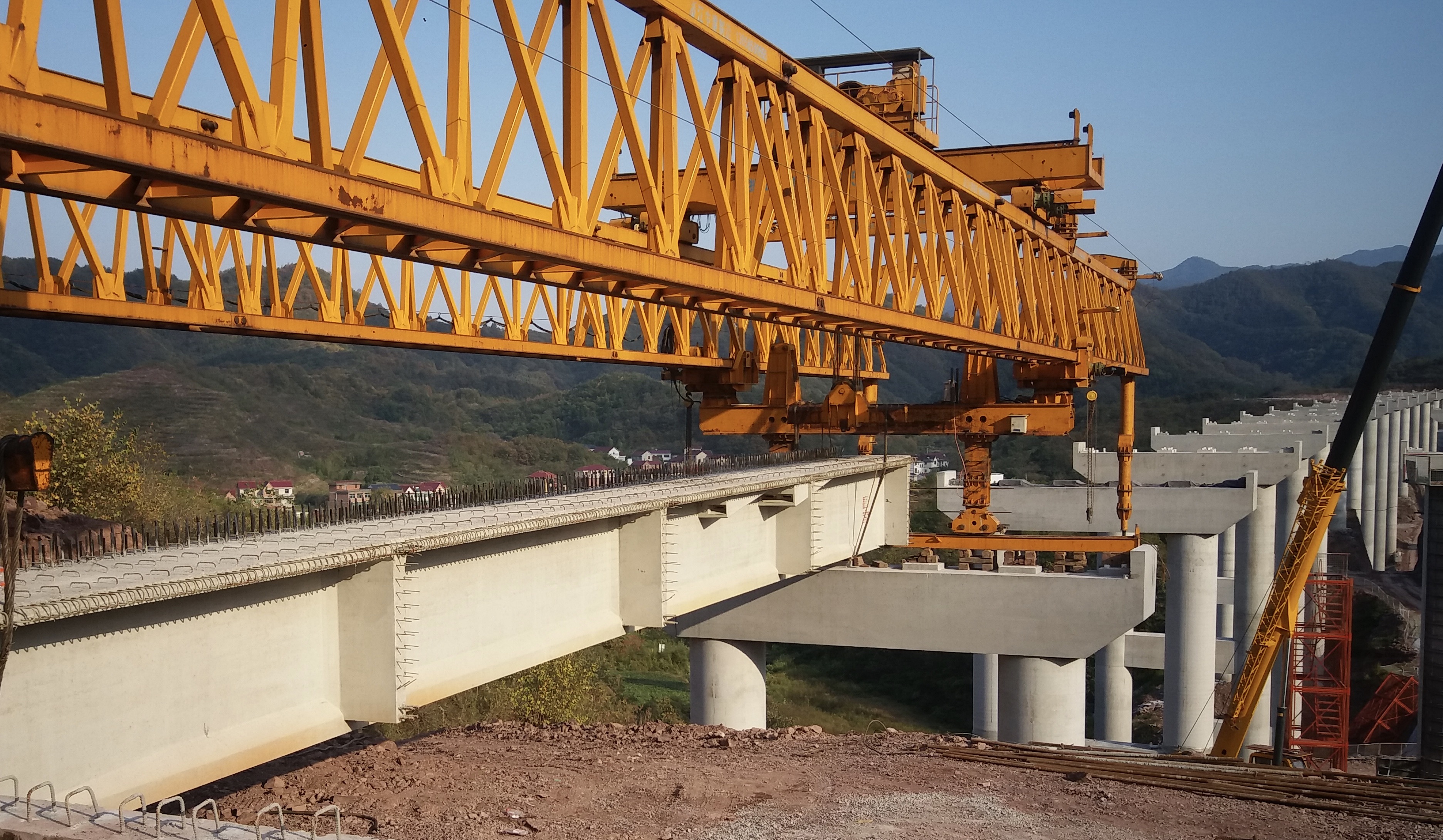 c0f309f97b365a068e77260519d15bce.jpg 建金TJ4標 2018.10.11 斯曉芸《建金4標最高橋樑開始架樑》.JPG