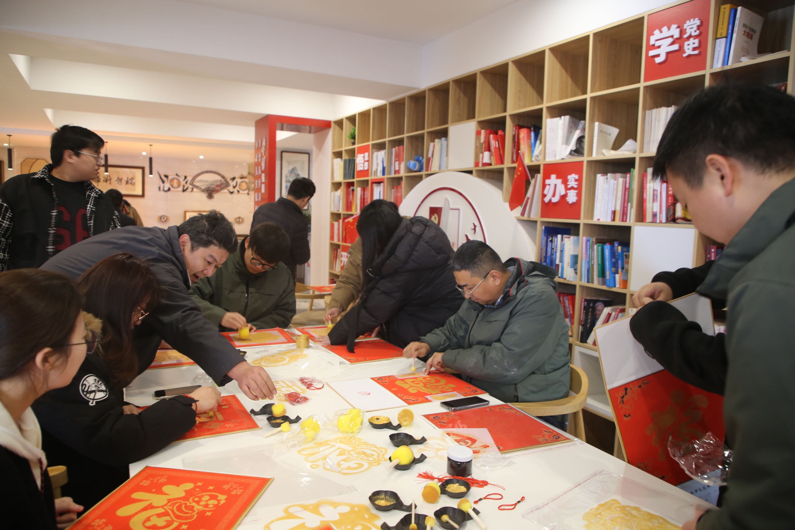 1f792e47cf18371c24a98b17bd6f1ca8.jpg 交投礦業.jpg