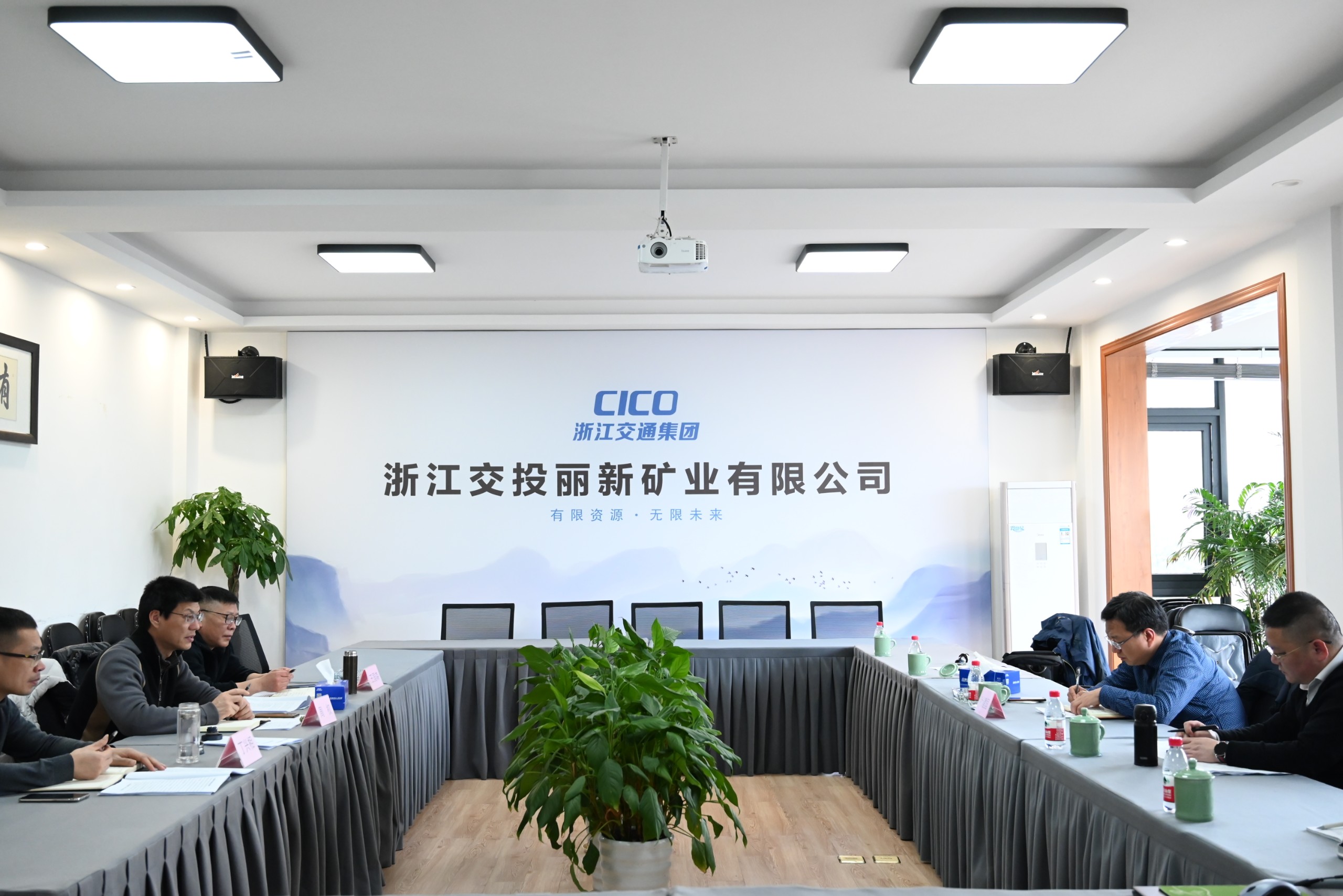 a41fb3dc1835f6a96344d1104e9f8227.jpg a41fb3dc1835f6a96344d1104e9f8227.jpg