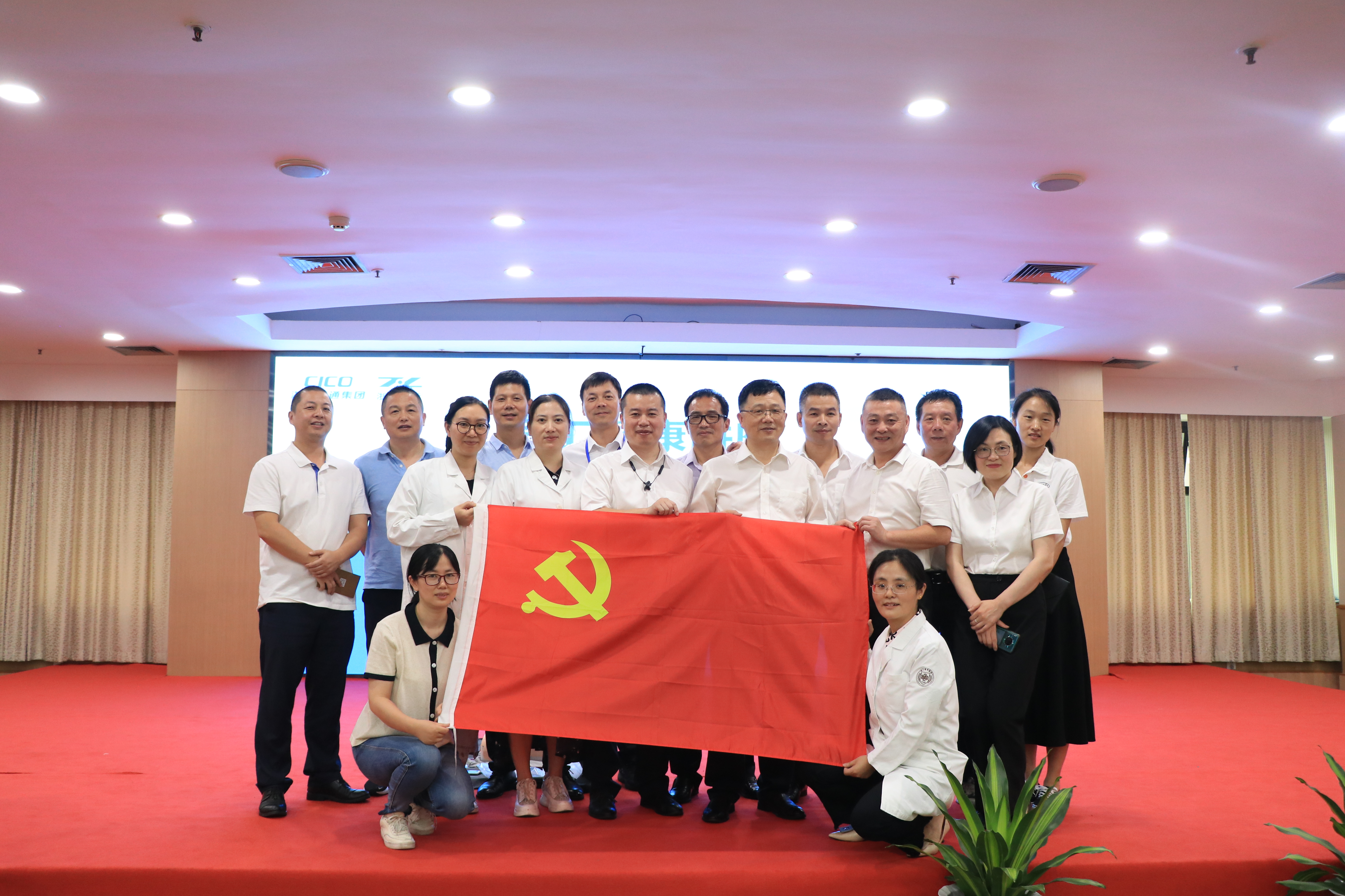 bf86b48056843a799ebef46e748bb4d.jpg