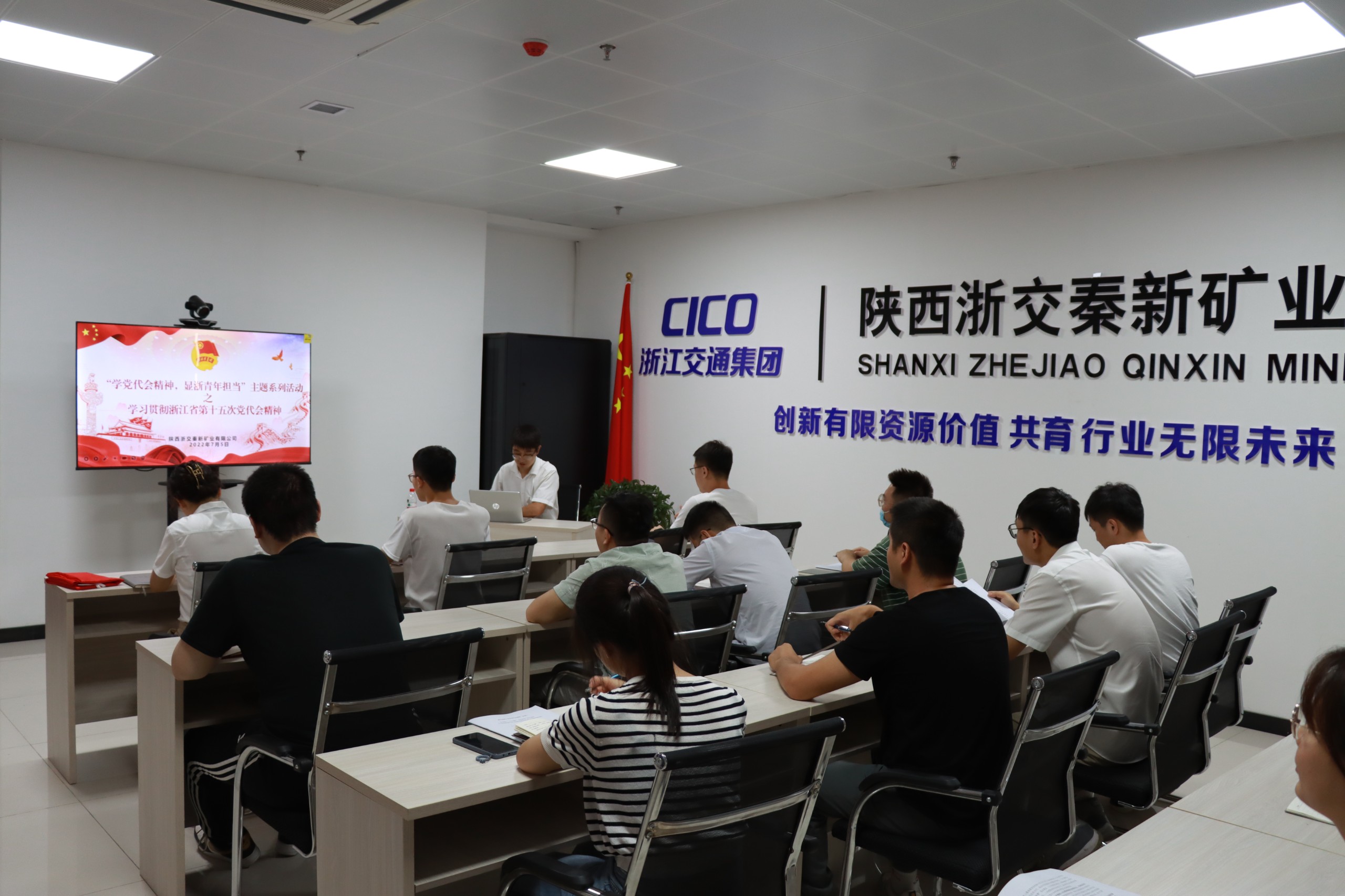 ec67b11494a4f018eaf683cdbd20daa7.jpg