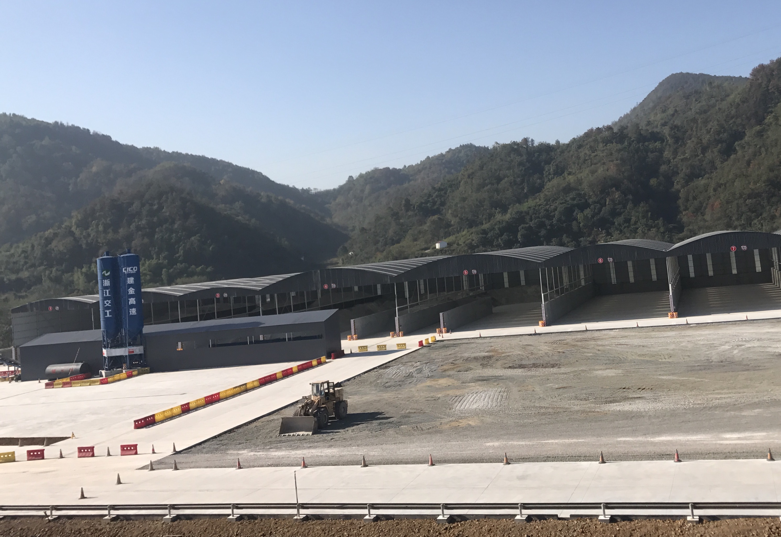 9e4a632c3790a86a00862ecd45816743.png 1 水穩拌合站建設完成.png