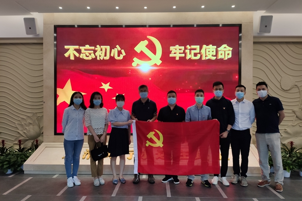 6459526ed98c637037c4caf49c4139b9.jpg 參觀閔行廉政文化館.jpg