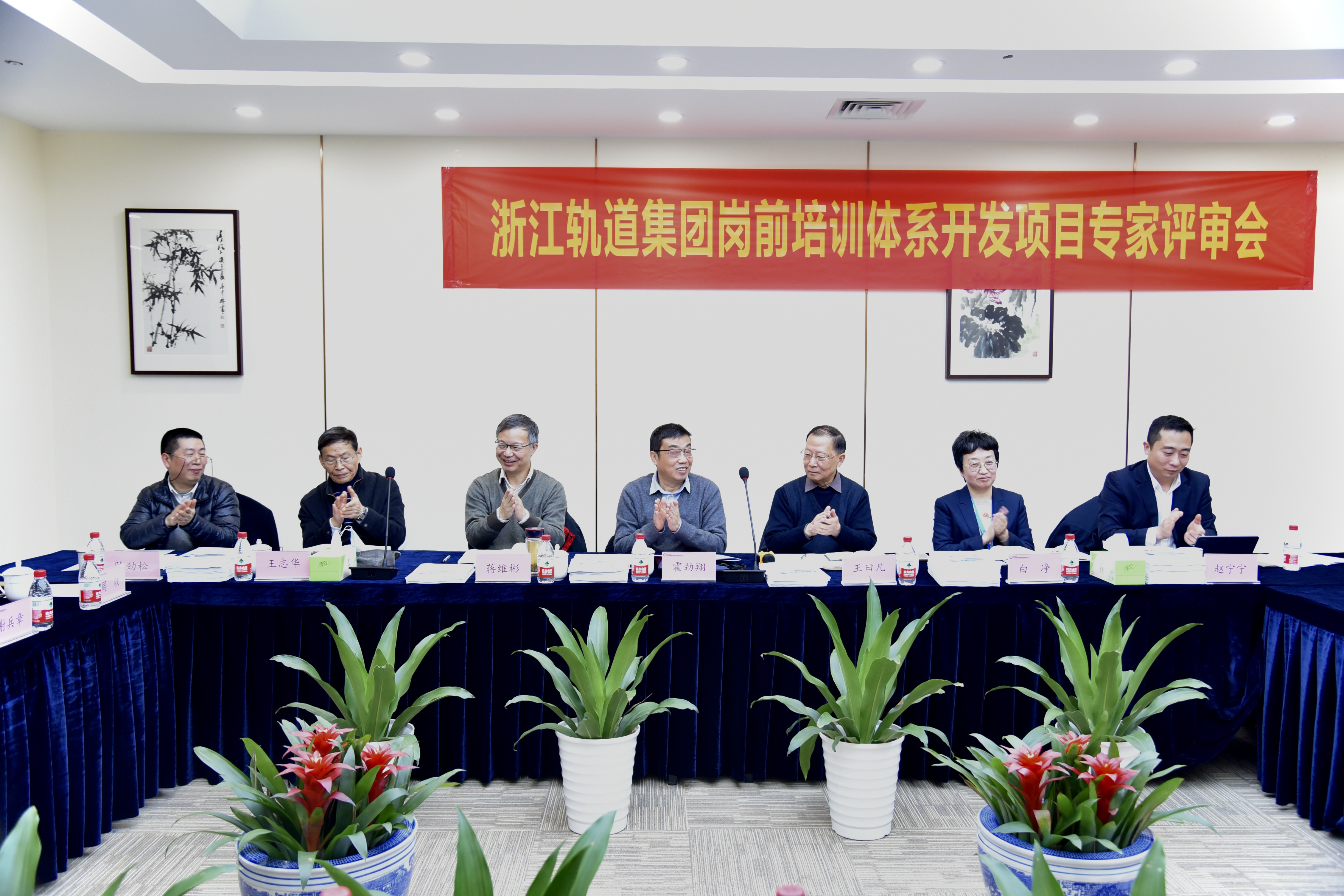 4798e5a77932b82a7aed8671a491d9ef.jpg 許闖.jpg