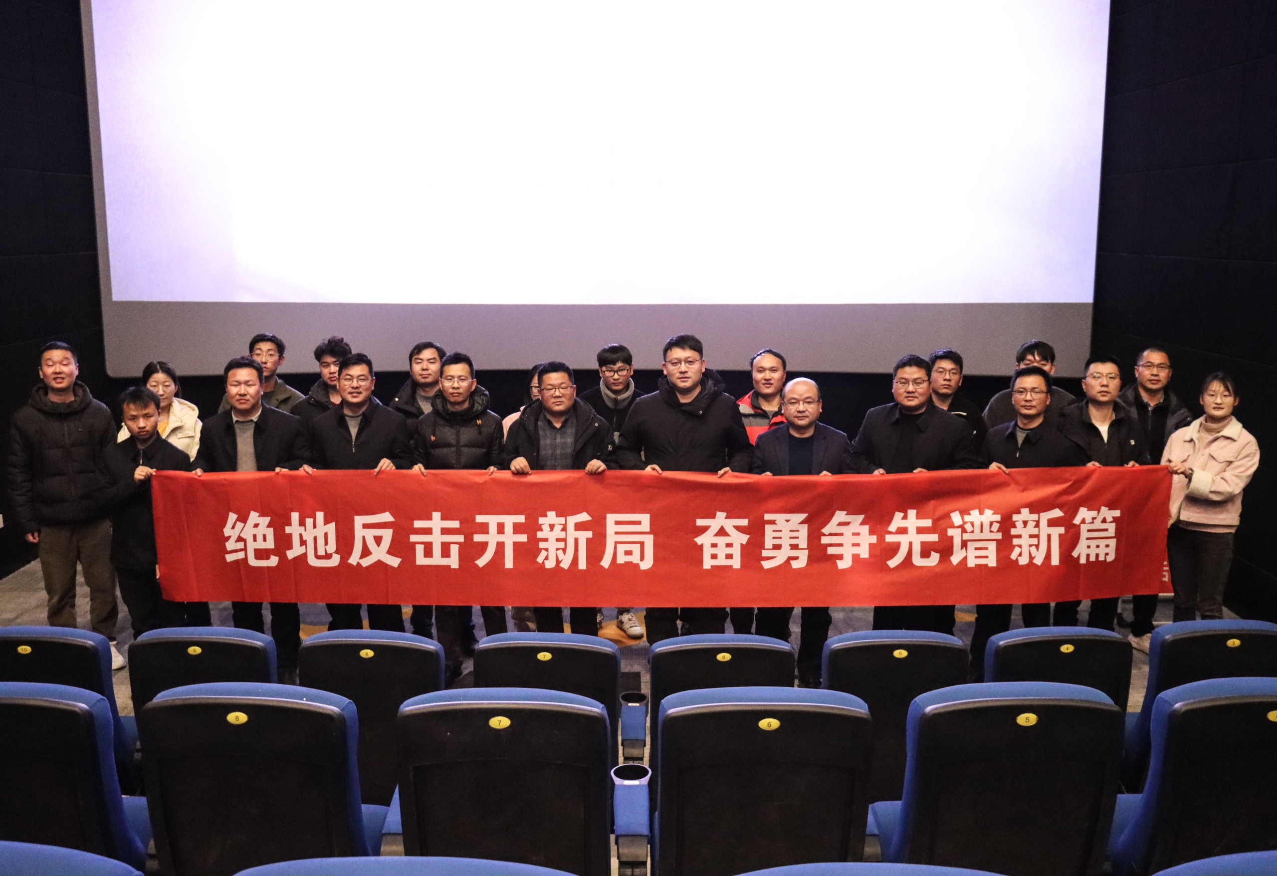f24bde3bac8c66893edb39a99dd12f9e.jpg