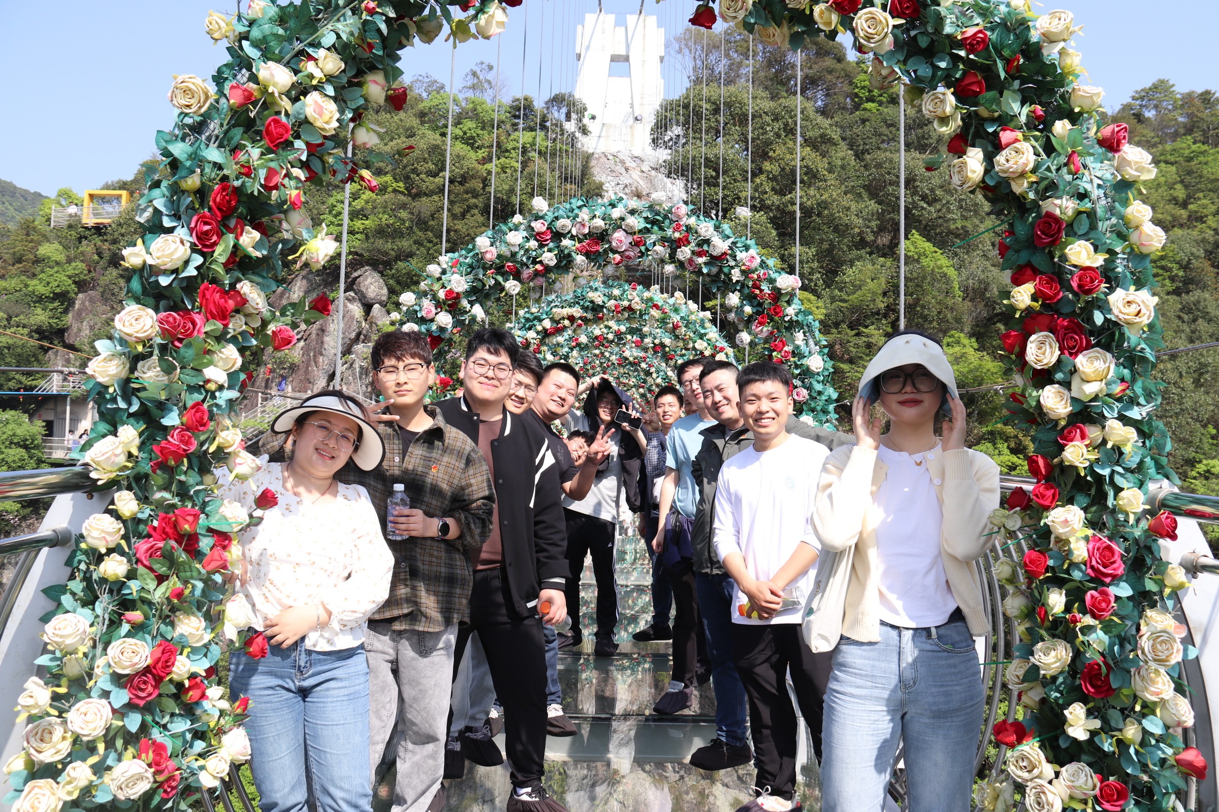 f36bfb3b5046aeae7334fe37aa5e06bb.jpg 玻璃天橋.JPG