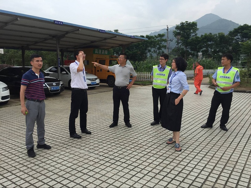 足球即时比分足彩网總經理李恆在溫州橋頭收費站調研 51.jpg
