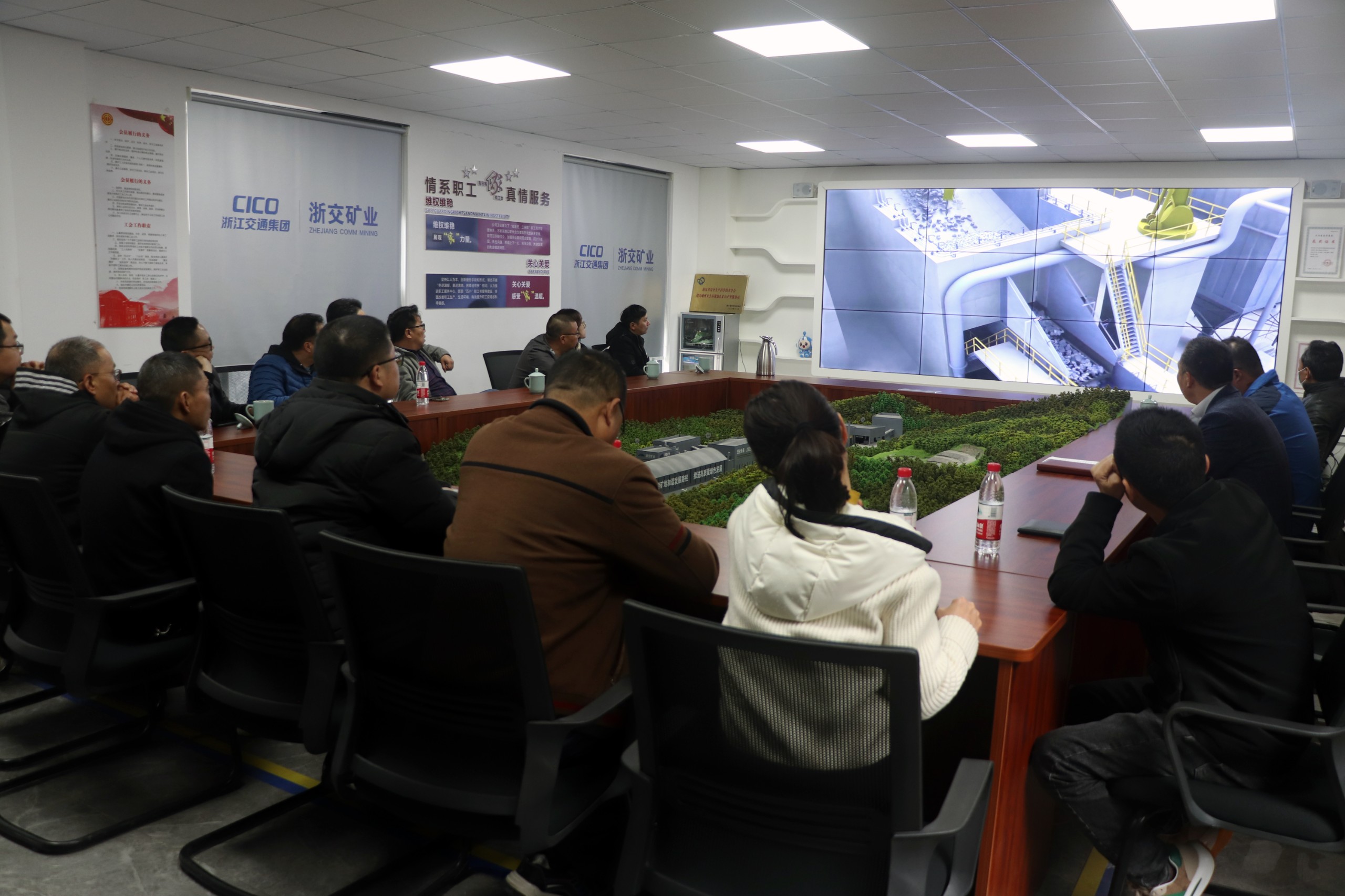 b0ad300eedd1997325cc8129244615fd.jpg b0ad300eedd1997325cc8129244615fd.jpg
